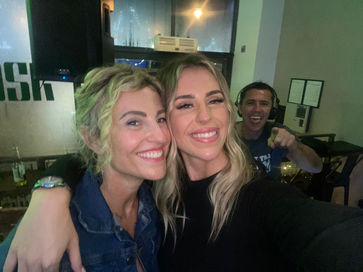 LouiseRebecca22's tweet photo. About last night! 🎶💃🏼🕺🥂❤️🎶 #BoskBar #ForTheLoveOfHouse 🏠🎶 https://t.co/r2QcQJjB8l