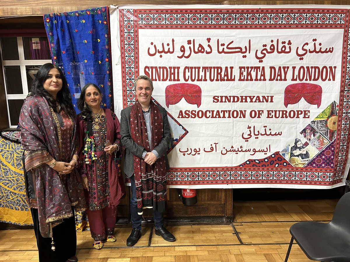 DavidPintoD's tweet photo. Our Sindhi community plays such an important role in the life of our area. A pleasure and an honour to address the Ekta Day event at Copthall School in Mill Hill this afternoon alongside @anne_clarke and councillor Danny Rich and join the joyous celebration of Sindhi culture https://t.co/ZGQcjn4yoH