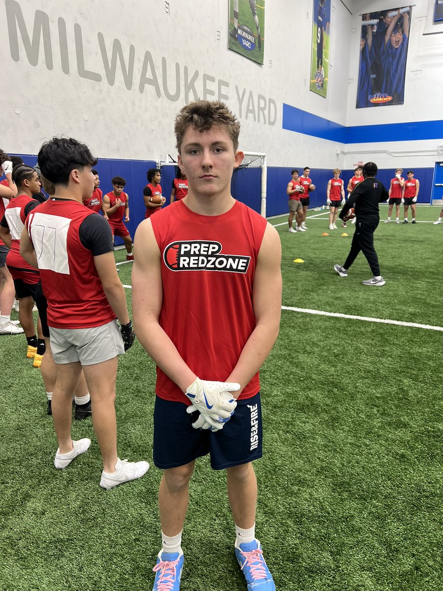 2027 Mismatch RB to Know

Logan Bivens (<a href="/log4n_bivensllb/">log4n_bivensllb</a>)

The sophomore proved to be extremely twitchy with instant acceleration out of breaks/changes of direction. Nightmare out of the backfield for LBs to cover.

#PRZStockUpWI