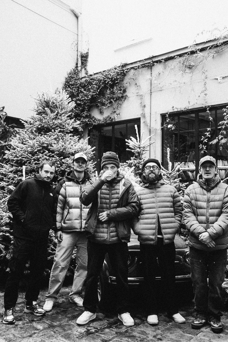 NeckDeepUK's tweet photo. Here to get you through the long, lonely December xoxo

📸: Nat Wood https://t.co/ph8CsPak1B