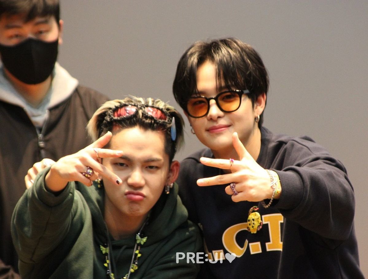 Skie_supreme_'s tweet photo. These both quite literally hand held the group together even when two members left, even when one of them became the punching bag of kpop, even when their own company was sabotaging them. They were there. They will always be THEE leaders of Treasure for me. https://t.co/812oC1cS49