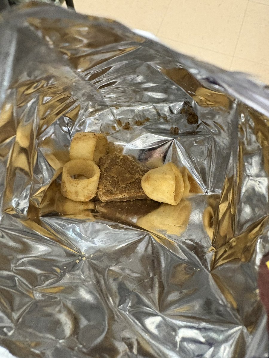 troyhelen's tweet photo. @KPSnacks Seem to have found a large chunk of flavouring inside my Big Hula Hoops bag #kpsnacks #hulahoops https://t.co/rhYFuFtfCA