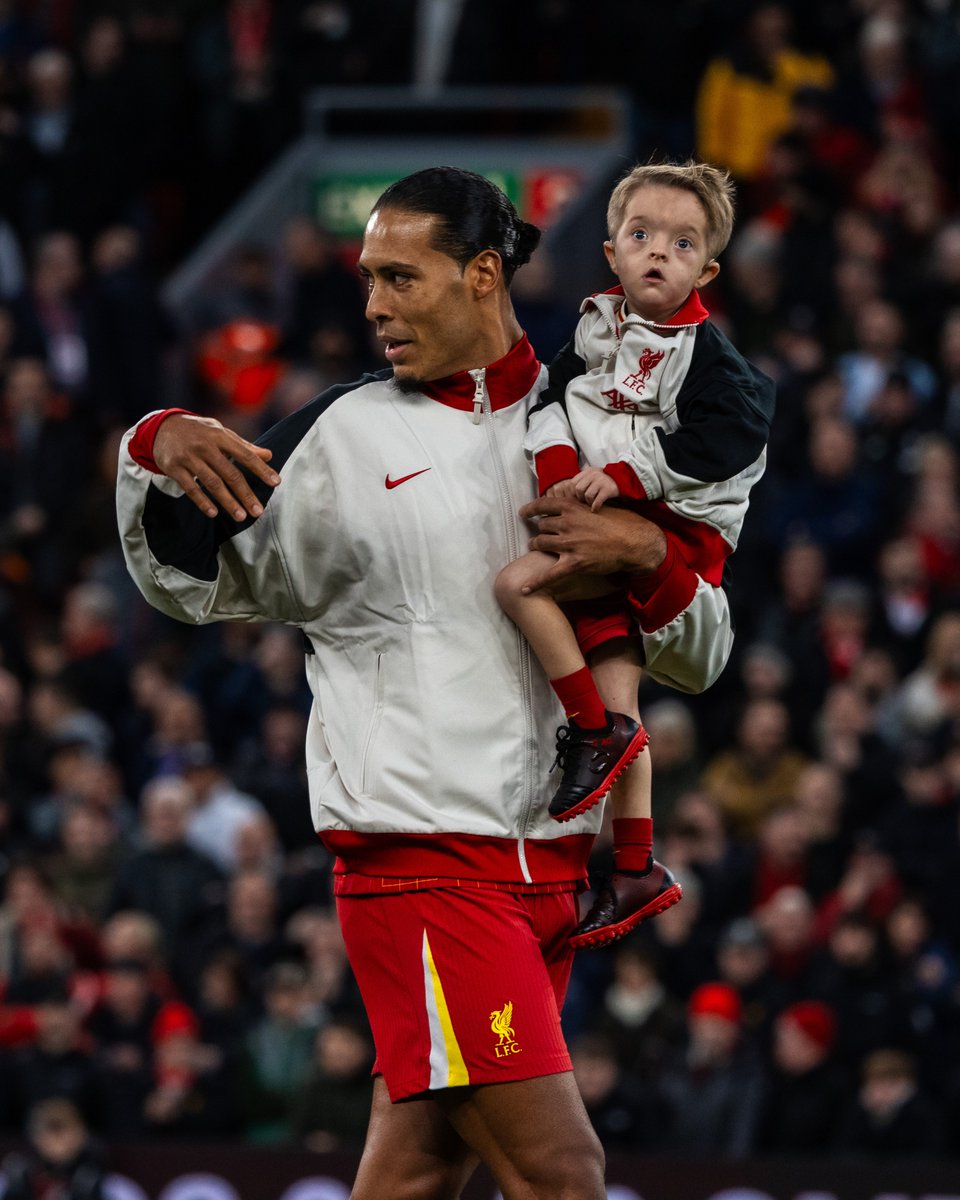 LFC's tweet photo. Stepping out at Anfield 🔴 https://t.co/oVDhWSp563