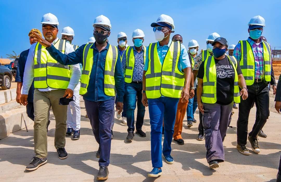 Origintechng's tweet image. We were honoured to host His Excellency, Governor @jidesanwoolu, @Abi_Olusanya, and other esteemed cabinet members for a working visit to the ongoing Lagos Central Food Security Systems &amp;amp; Logistics Hub at Ketu-Ereyun, Epe, Lagos.