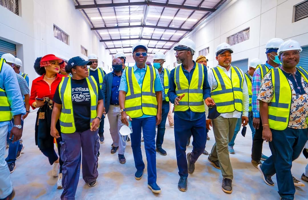 Origintechng's tweet image. We were honoured to host His Excellency, Governor @jidesanwoolu, @Abi_Olusanya, and other esteemed cabinet members for a working visit to the ongoing Lagos Central Food Security Systems &amp;amp; Logistics Hub at Ketu-Ereyun, Epe, Lagos.