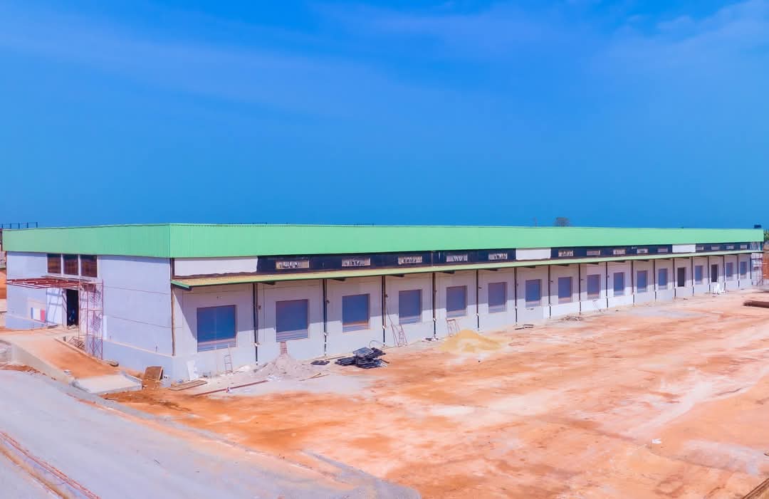 Origintechng's tweet image. We were honoured to host His Excellency, Governor @jidesanwoolu, @Abi_Olusanya, and other esteemed cabinet members for a working visit to the ongoing Lagos Central Food Security Systems &amp;amp; Logistics Hub at Ketu-Ereyun, Epe, Lagos.