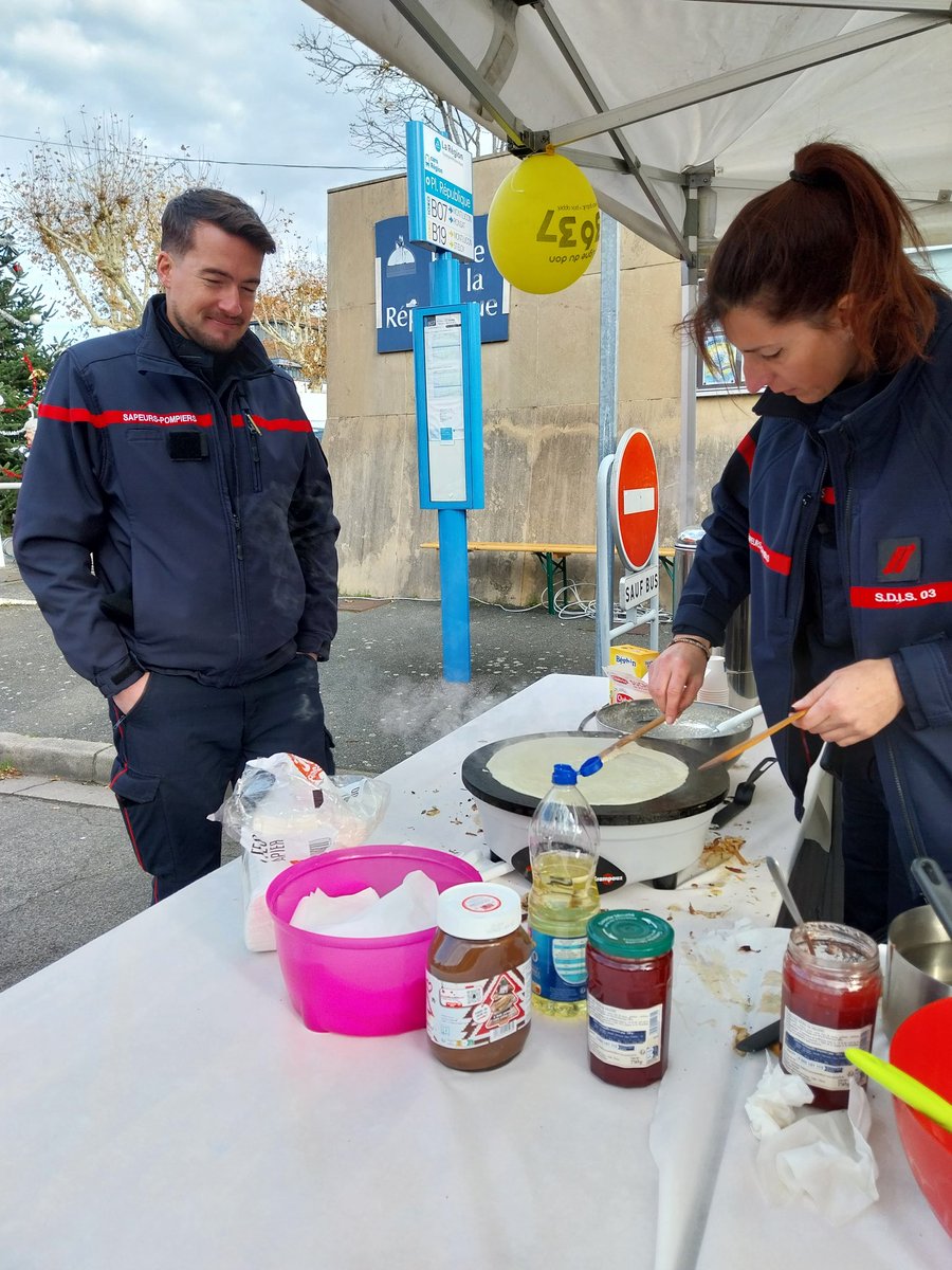 MartineCONORD's tweet photo. Néris-les-Bains @Allierdpt 
#TéléthonPompiers2024 
#FiersdenosSapeursPompiers
@Telethon_France @AfmPresse @Amicalespneris @Pud03Lacost @Pompiers03 https://t.co/ZbWI5xYSLB