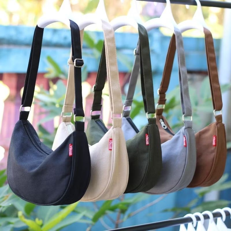 _em_fauzan_'s tweet photo. Cek 2 in 1 SHOULDER BAG bisa juga SLING BAG bahan kanvas pria/wanita by ERTIGA original dengan harga Rp31.000. Dapatkan di Shopee sekarang!
#tas #shopee #shopee1212 #senin #Senin  https://t.co/eMY0KVUV6i https://t.co/mXSe2KSIH6