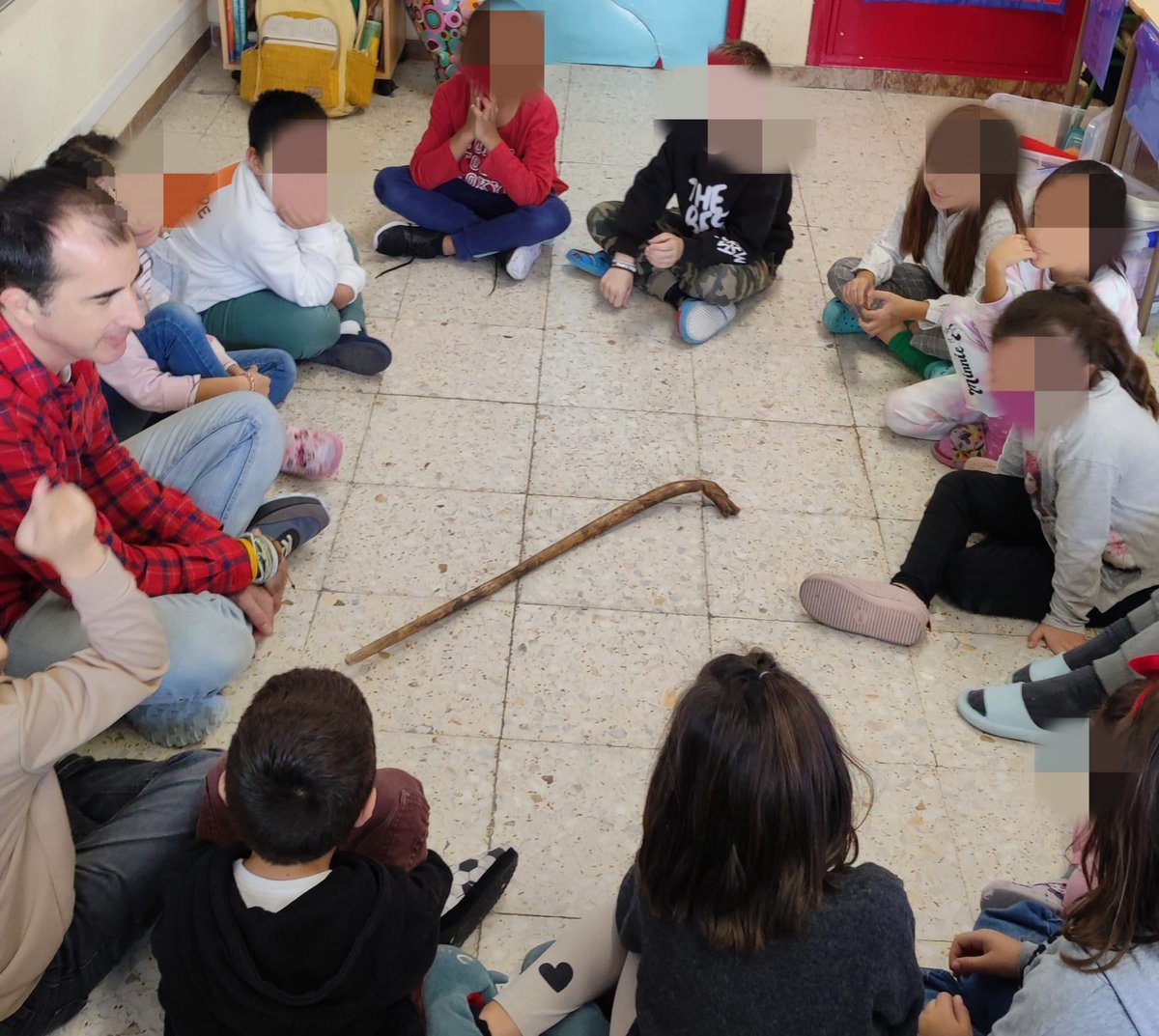 cracamposc's tweet photo. "Un mundo más justo a través del teatro" Visitas para crear,imaginar,representar,inventar... @yocontigoteatro @Coodecyl @DipuSG @sepiegob @EUErasmusPlus https://t.co/EDSxAmC1lr