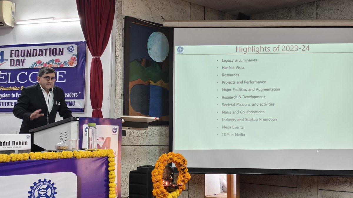 csiriiim's tweet photo. Celebrating #84YearsofExcellence! #CSIRIIIM marked its 84th #FoundationDay celebration with an #inspiringlecture by Chief Guest Prof. @Prof_ManojDhar. Dr. @Nirpendra2023 was the guest of honor. Director Dr. @zabeerahmedb applauded #achievements & set #goals for #innovation. https://t.co/tyGPn10Y55