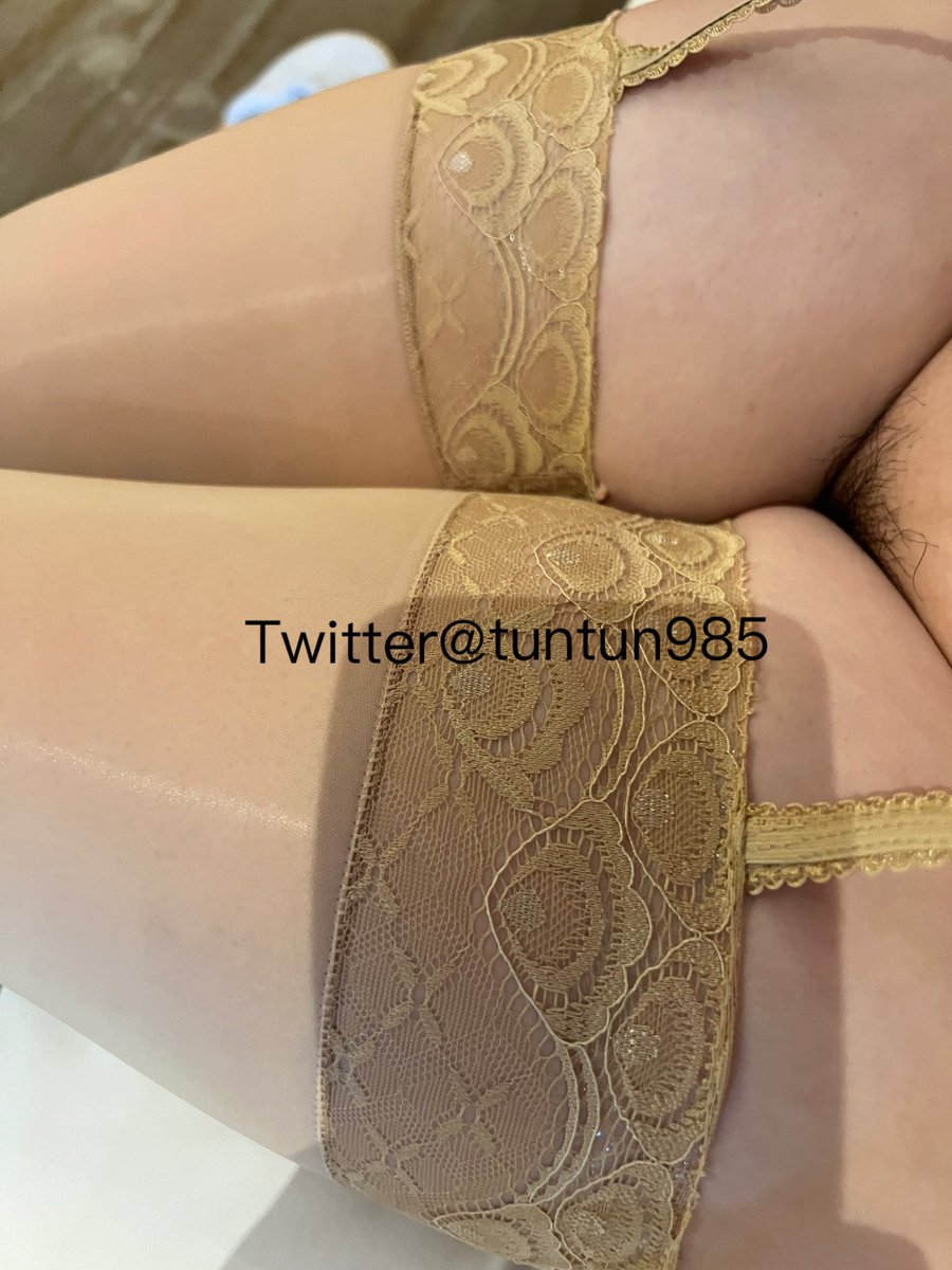 福利姬豚豚臀很大分享的黄推图片4 - 网红私拍内容