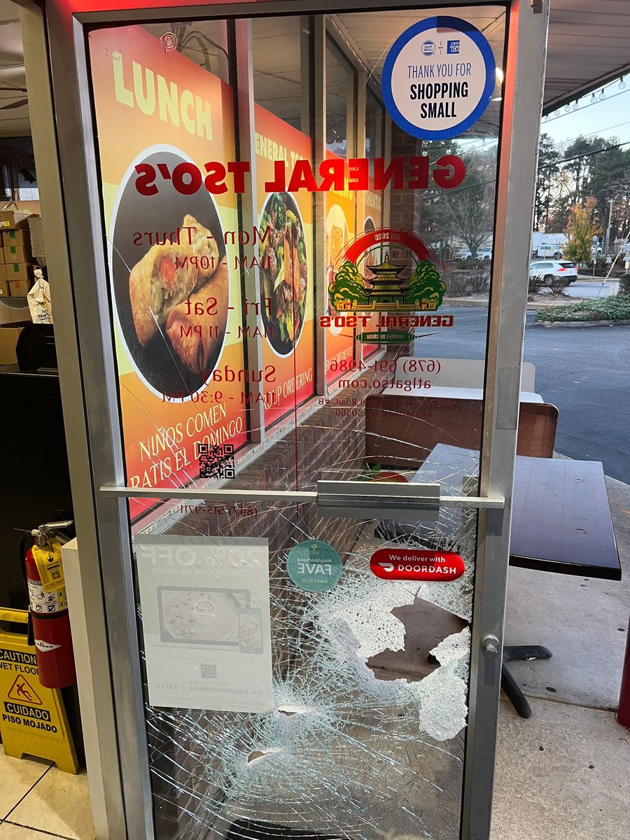 iammari0001's tweet photo. My client’s restaurant, General Tso’s Catering, is just a small business in Atlanta, Georgia, and it was recently robbed and broken into!

Please help spread the word to support and rebuild their business. This is such a devastating situation! #Election2024 #atlanta https://t.co/XUx6Gk2MGV