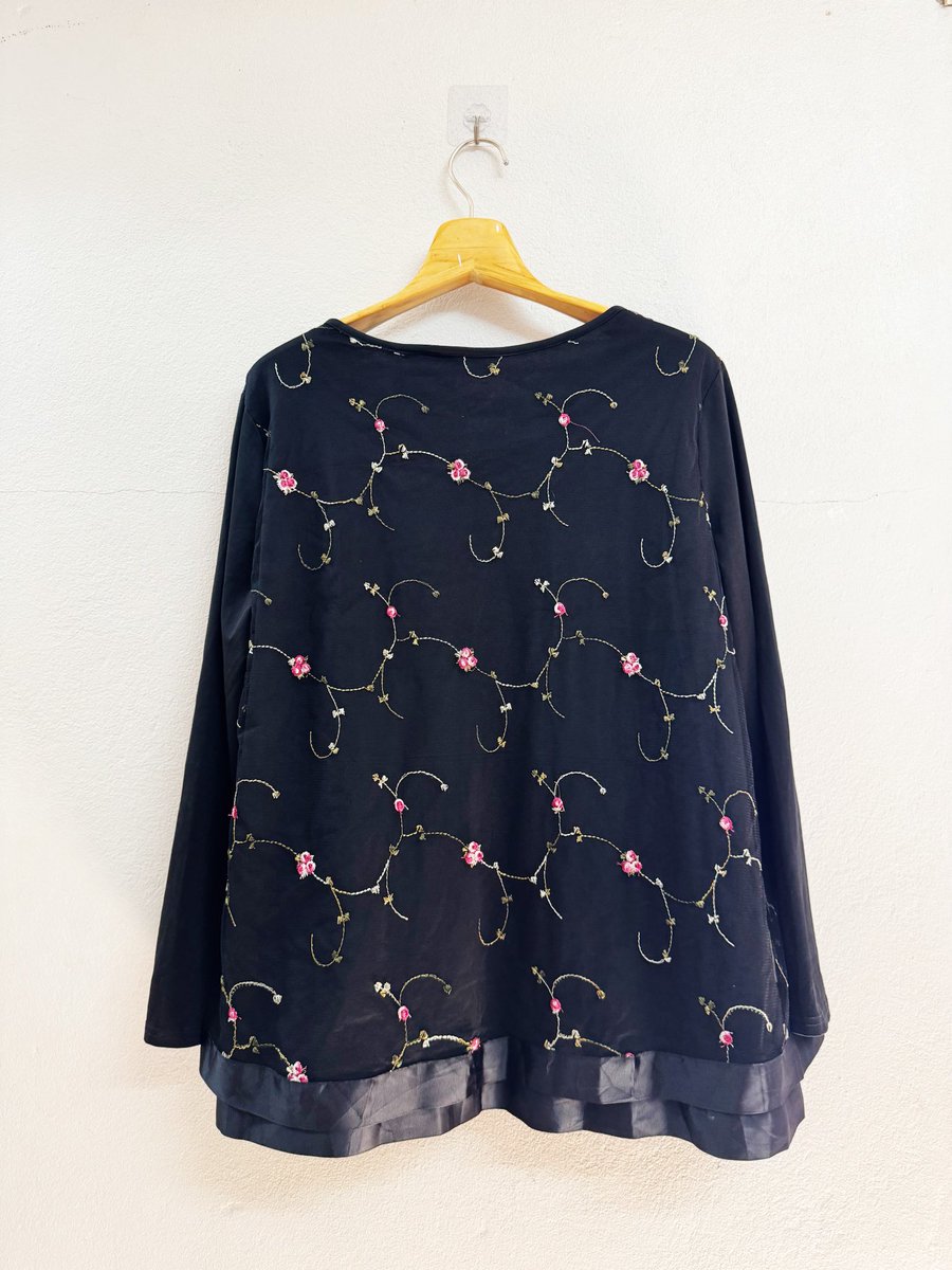 luvmeluvmypet's tweet photo. ส่งต่อ เสื้อดำแขนยาวผ้ามุ้งปักดอก ราคา 80 บาท ค่าส่ง40
#ส่งต่อ #ส่งต่อเสื้อ #ส่งต่อเสื้อผ้า #ส่งต่อเสื้อผ้ามือสอง #ส่งต่อเสื้อผ้ามือสองราคาถูก #เสื้อผ้ามือ2 #เสื้อผ้ามือสอง #เสื้อผ้ามือสองราคาถูก #ส่งต่อเสื้อผ้าสภาพนางฟ้า  #ส่งต่อเสื้อผ้ามือสองสภาพดี #เสื้อผ้าสไตล์เกาหลี https://t.co/jNH4wQGo3w