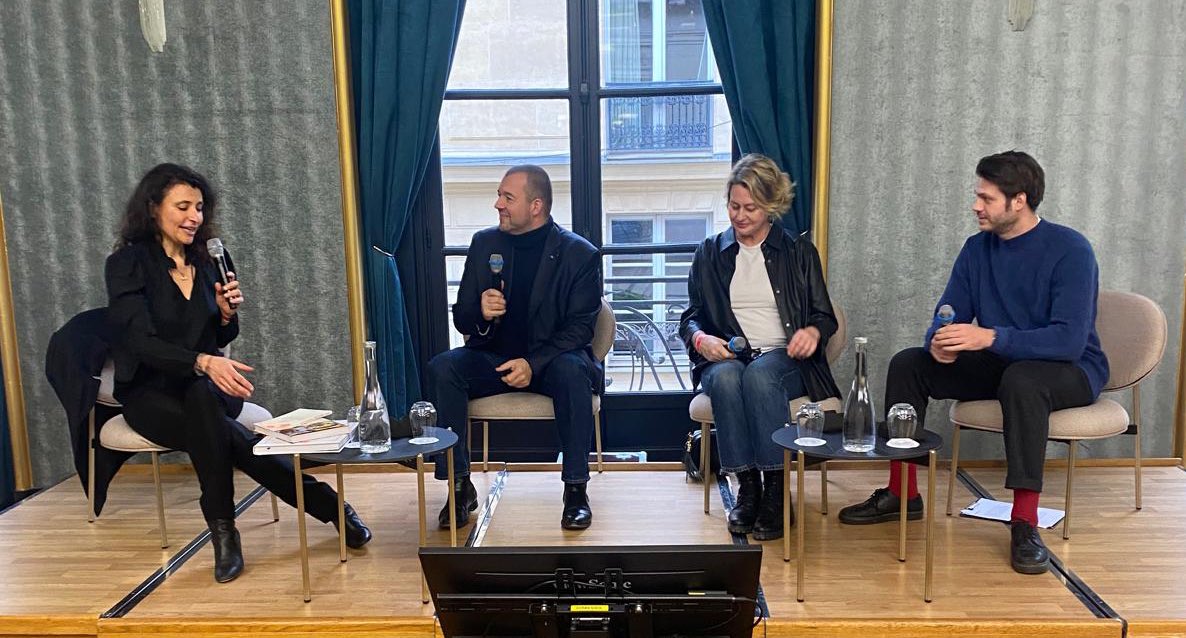 ggomez_chef's tweet photo. Conférence joyeuse avec Luana et Alessandro Belmondo pour le Festival des « Livres et des Artistes » #luttecontrelilettrisme #deslivresetdesartistes https://t.co/43PHE9qBl4