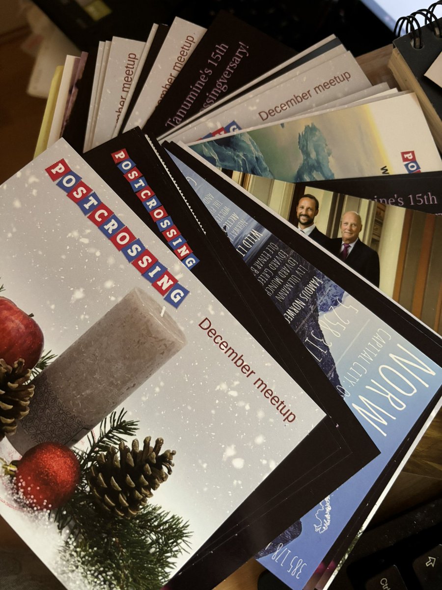 BookPostCrosser's tweet photo. A indoor Christmas Market meetup today #postcrossing @postcrossing https://t.co/EZBrib3Kfd
