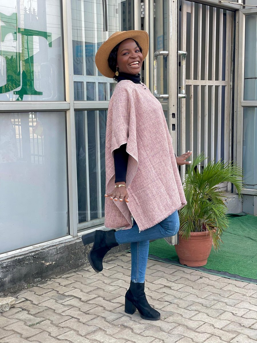 LoFunmilayo's tweet photo. Safe to say, I had so much fun in my father's house today ๐คญ
No speech nor language where our voices are not heard.
Representing Mexico โค๏ธ
#tribesunday https://t.co/dXjeDlfVt1