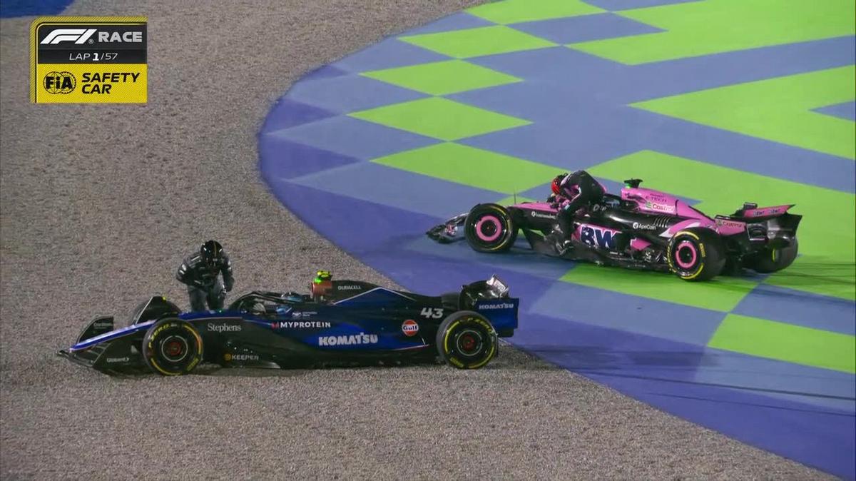 Cadena3Motor's tweet image. ⚠️ @F1 
➡️ #Round23 🇶🇦

Fórmula 1: Colapinto chocó en la primera curva y terminó su participación en la carrera. Los detalles y el VIDEO aquí👇
cadena3.com/noticia/carrer…

Seguí @Cadena3Motor 
Te lo cuenta🎙️📲💻
@Cadena3Com