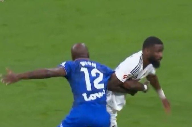 في اسبانيا هذه تحتسب بلنتي اذا كنت ريال مدريد

المشكلة تجد حمار يقول نيغريرا