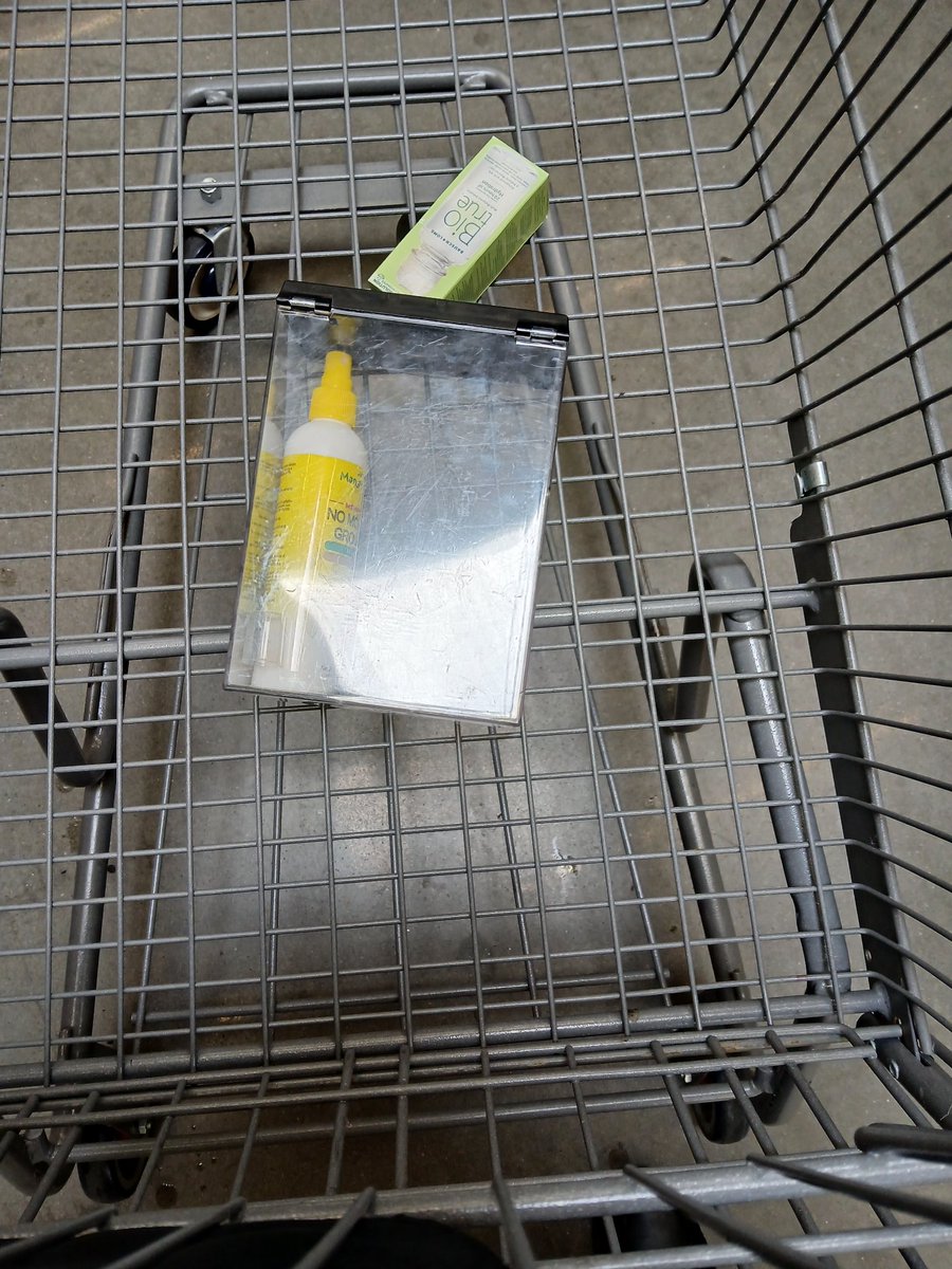 BasicPrincipal's tweet image. #shopping at  #Walmart waiting 20min to get a #africanamerican #hairProduct only to walk around with a security box around it to finish shopping- Why #allAFROAMERICAN hair products like this &amp;amp; #NOoneELSES ??