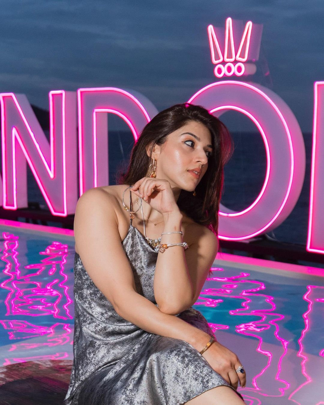 GduhstXXIAAqRTu?format=jpg&name=large