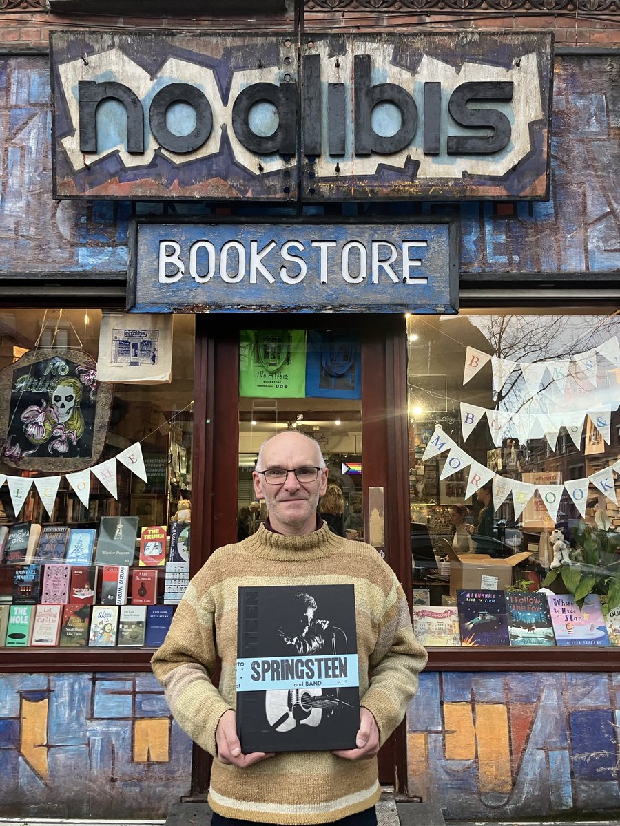 tommymcc321's tweet photo. BELFAST & DUBLIN BOOK STORES ARE READY !
Delighted to say that David @NOALIBISBOOKS Belfast on Botanic Avenue, Belfast BT7 1JL & Brian @BooksontheGreen in Sandymount, Dublin 4 are now stocked with signed copies of @nickigermaine @springsteen : Liberty Hall 1/2 https://t.co/Q4i0qxlSa5