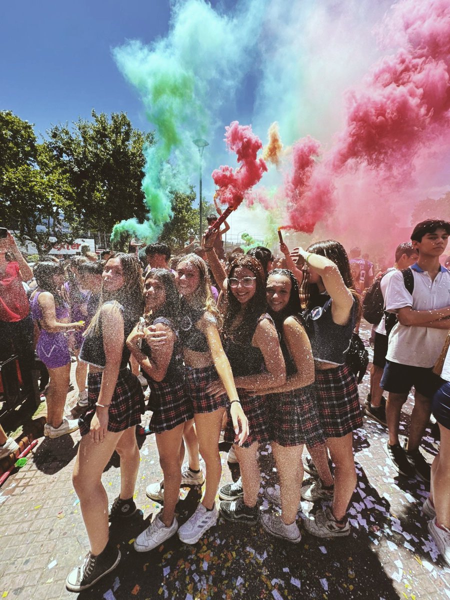 valennvila_'s tweet photo. Ser promo con ellas🫶🏻 https://t.co/VLQrJ7AqOG