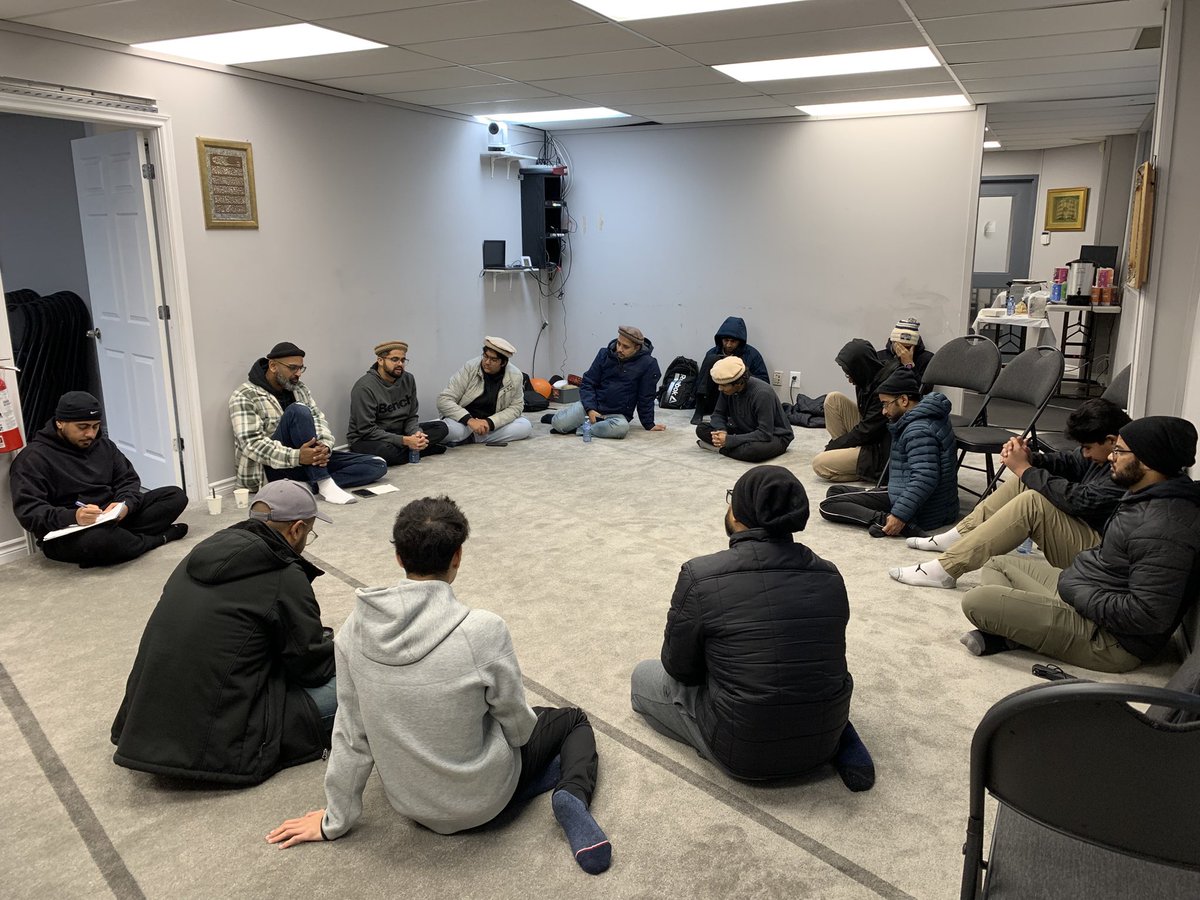 Our Muslim Youth from Ottawa West chapter of Ahmadiyya Muslim Youth Association Canada gathered at Kanata Prayer Centre after Fajr (Dawn) prayer today. 

A meeting of office holders to discuss departmental plans for the month of December was held after the prayers.

#Ottawa