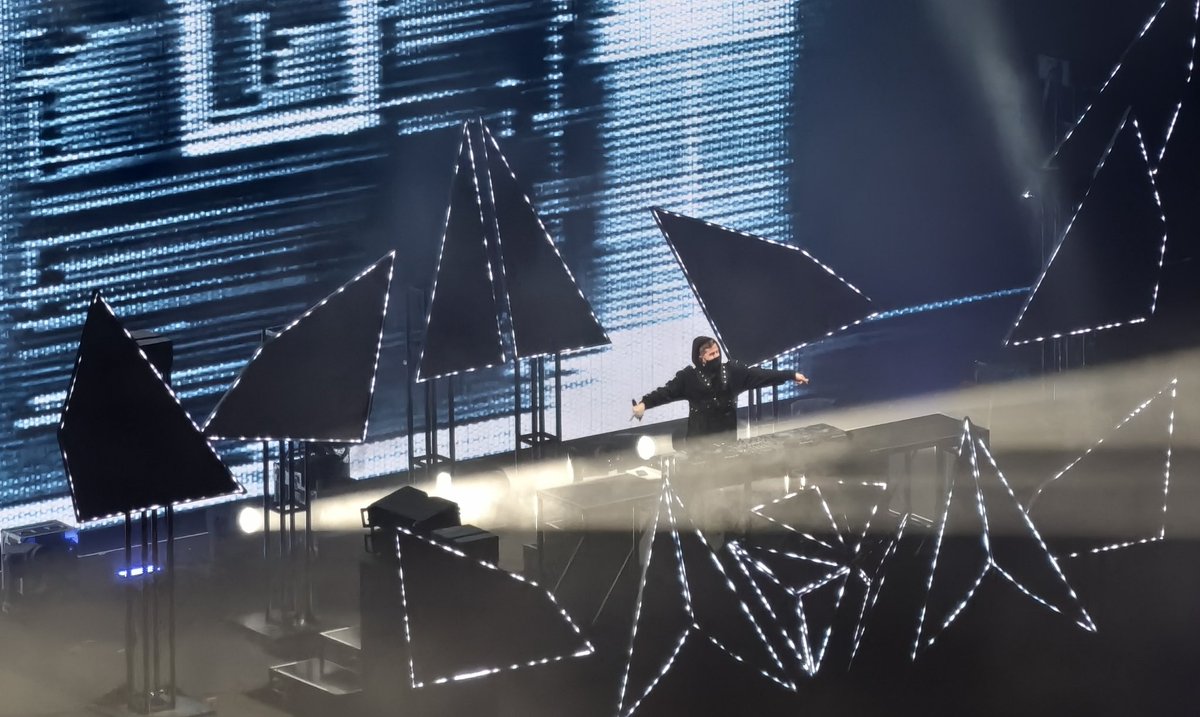 boaeric2006's tweet photo. Alan Walker Walker World Tour at Chengdu @IAmAlanWalker  Amazing！#alanwalker #tour #liveshow https://t.co/IIXVFllCHu