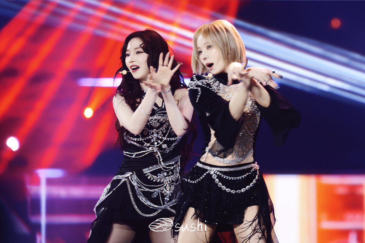 241130 𝐒𝐮𝐩𝐞𝐫𝐧𝐨𝐯𝐚

#aespa #에스파
#JiminJeong #지민정 
#KARINA #카리나 #WINTER #윈터