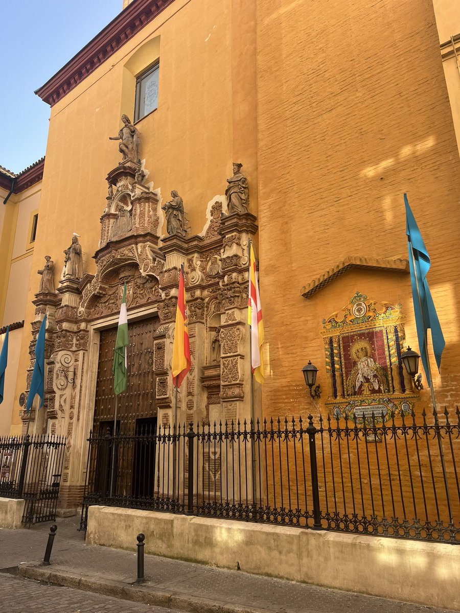 Hermandad de la Sagrada Cena tweet media
