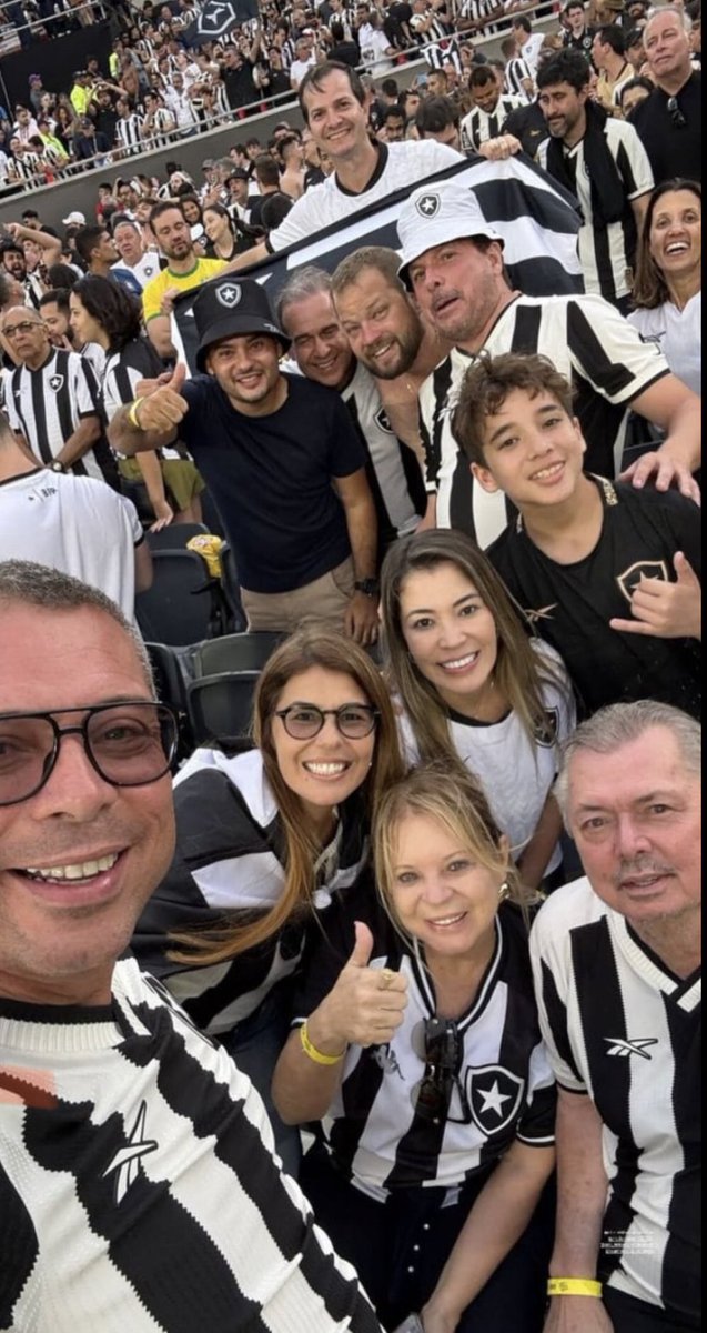 <a href="/Alexmorettibr/">Alex Moretti</a> Pneumonia curada com sucesso!!
Quero ver o MP investigando tal cura: estadia, alimentação, ingressos, viagens aéreas, etc…
O povo que paga por esses momentos de farra!! 

❌🤬❌