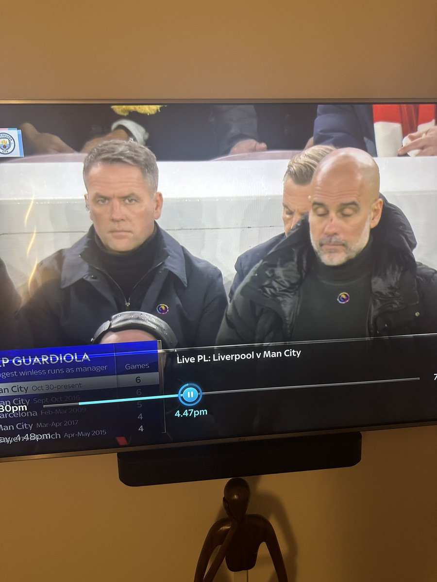 AnilKotecha1's tweet photo. @LivEchoLFC @IanDoyleSport Why is Owen sitting behind the City side pitch seats - TV or not😳🤔 https://t.co/u2dHPfaQAT