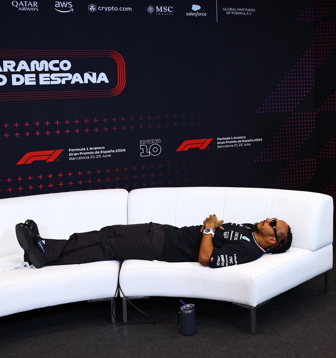 F1 race directors when there’s debris on the track #QatarGP