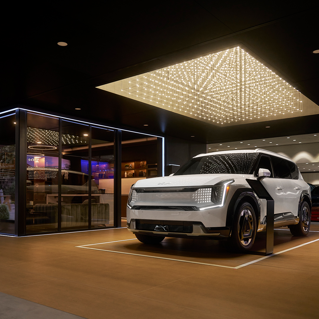 Kia's tweet image. A week of reveals and excitement. Thanks to everyone who made it possible. Come see us again next year! @LAAutoShow #LAAutoShow #KiaSportage #KiaEV9 GT #KiaEV6 GT-Line