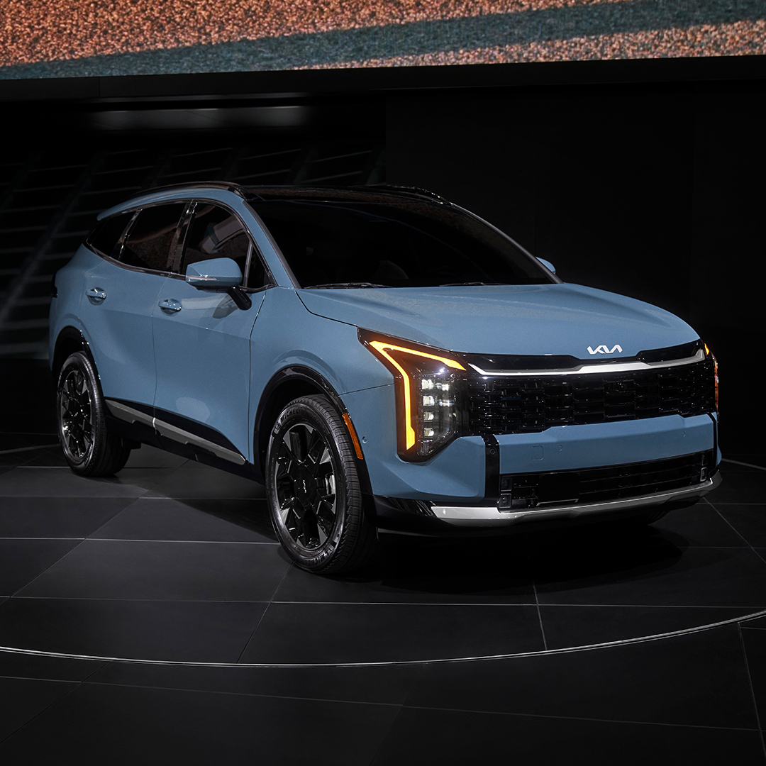 Kia's tweet image. A week of reveals and excitement. Thanks to everyone who made it possible. Come see us again next year! @LAAutoShow #LAAutoShow #KiaSportage #KiaEV9 GT #KiaEV6 GT-Line