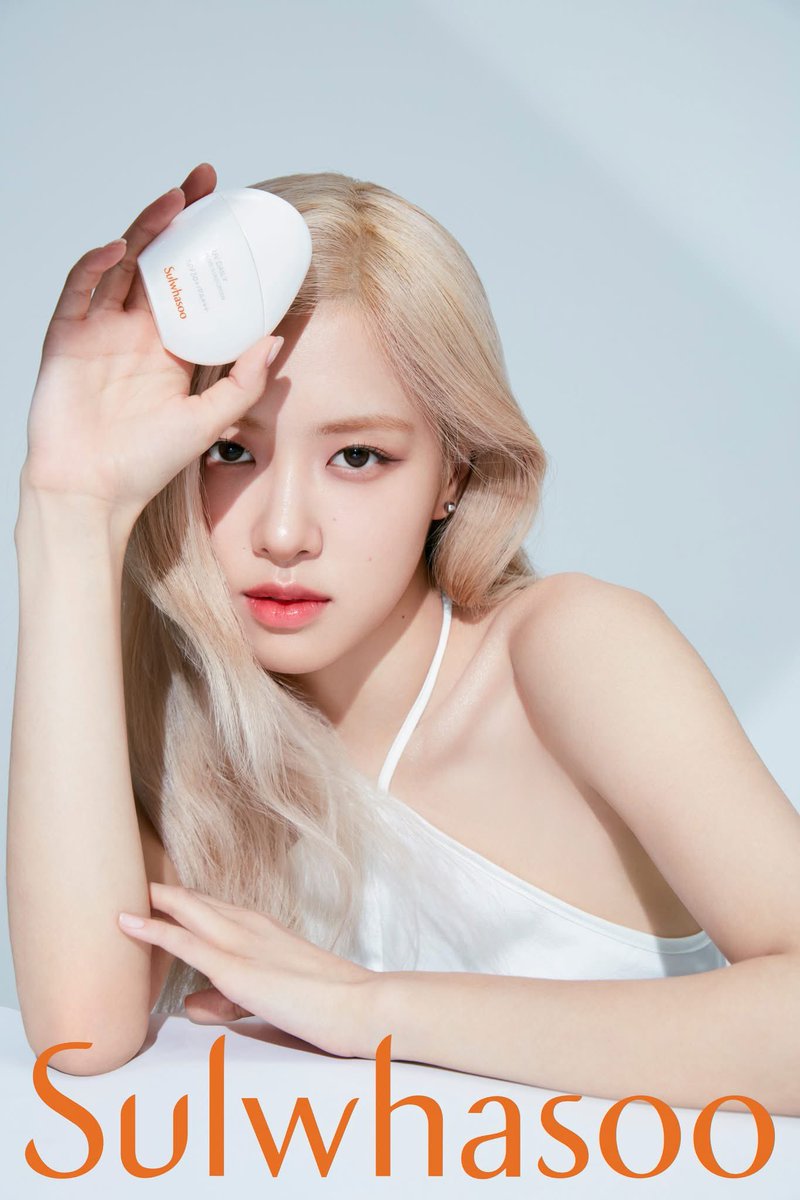 🌸💐 พร้อมส่ง * sulwhasoo - uv daily fluid sunscreen spf50+/pa+++💕

♡ 50ml - 1050 ส่งฟรี

บางเบา เกลี่ยง่าย ซึมไว ไม่เป็นคราบขาว กันน้ำ กันเหงื่อ ปกป้องผิวหน้าจากแสงแดดและมลภาวะถึง 5 ประเภท ทั้งรังสี UVA/UVB, รังสีอินฟราเรด, แสงสีฟ้าและฝุ่นละอองที่มีขนาดเล็ก

🖐🏻 ปกติในช็อป 1700