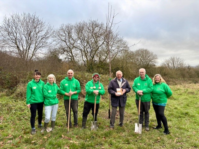 Ramblestar's tweet photo. 💚Heartfelt thanks to all in making our 🍒tree planting ceremony for 'Paul Greenaway' such a memorable and meaningful experience🌸.Thank you to Councillor David Stanley @dudleymbc for joining us, Friends of Cotwall End @RamblersGB @DudleyNews1 #NationalTreeWeek #TreeParty🙌🫶🙌💚 https://t.co/jifUmEYaNL