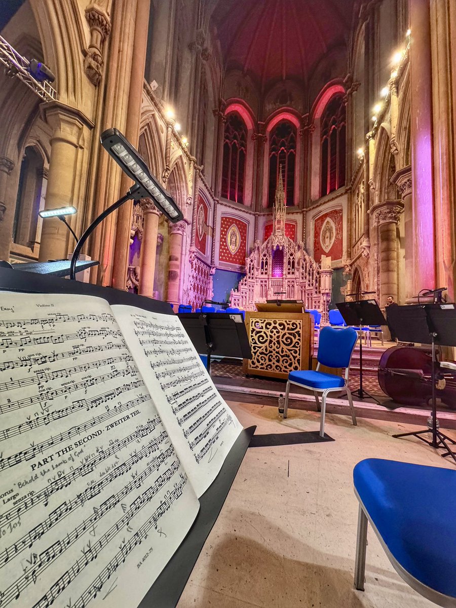 LeDyslexicMedic's tweet photo. A maestro in motion, conducting Handel’s Messiah against the majestic backdrop of Gorton Monastery. The vibrant hues & soaring notes created an unforgettable symphony of sight & sound🎻🎼 #GortonMonastery #HandelsMessiah #ManchesterConcert #LiveMusic #photo #iphoto #photography https://t.co/o6GsnVR2Va