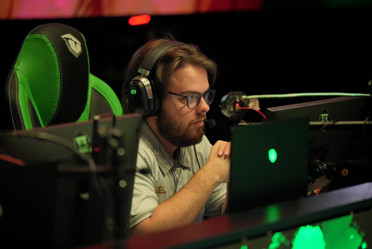 TAMAM YA DA DEVAM  🔥

BBL Esports kendi seçtiği haritası olan Split'i 13-11 kazanarak GIANTX'e karşı seride 2-1 öne geçti.

Sıradaki harita ➡ Haven

#IntelMonstersReloaded