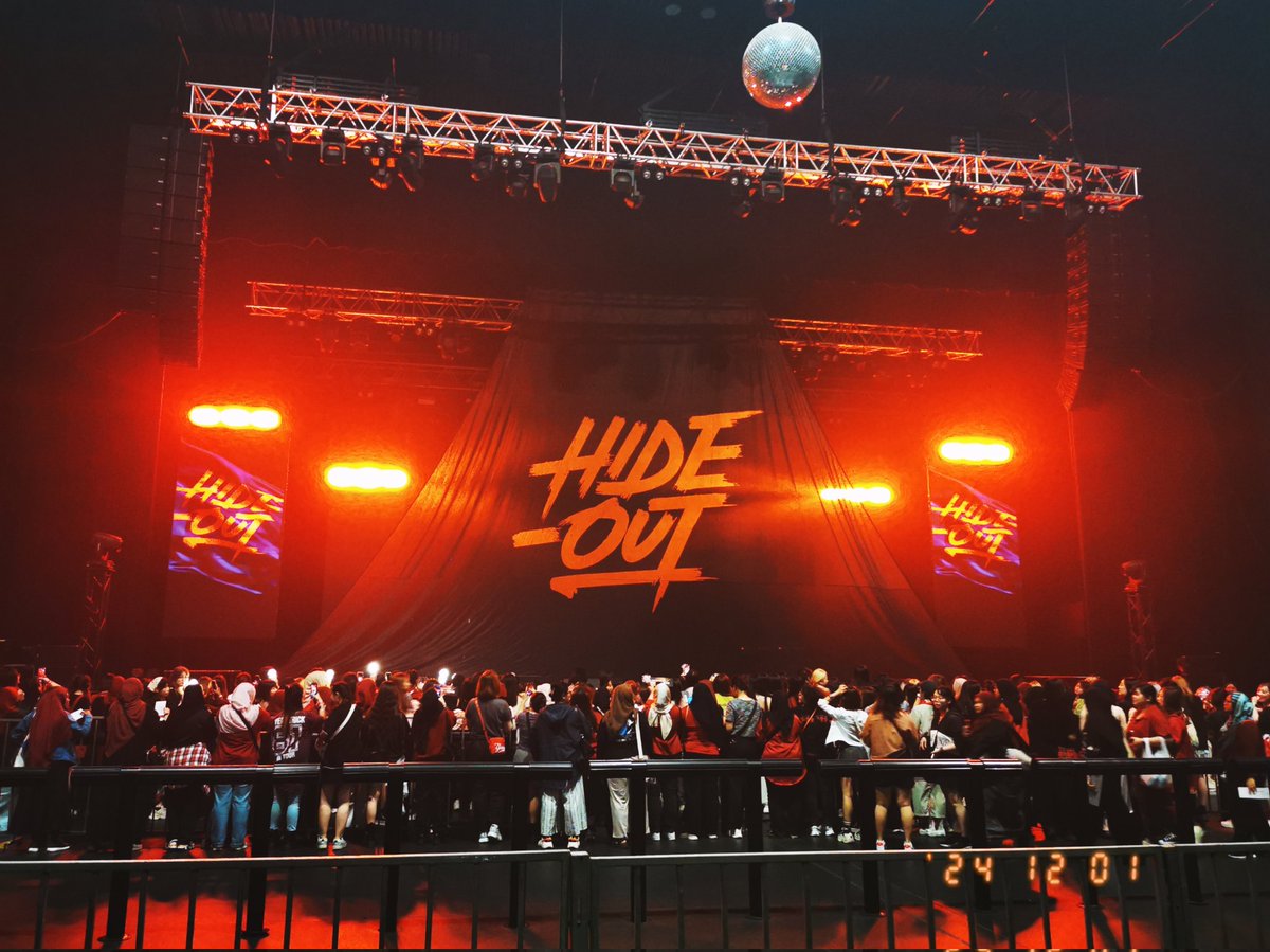 [📸] 2024 N.Flying Live ‘HIDE-OUT’ in Kuala Lumpur 🇲🇾

Your heartfelt words have deeply touched everyone who were present at the show. The sincerity in your promises and gratitude is something we will hold dear forever. Your determination to meet fans across the world and the