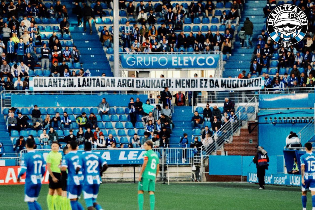 Iraultza1921's tweet photo. EZ GAITUZUE MUGITUKO!
NO NOS MOVERÁN!

@Alaves https://t.co/QliPPpryVU