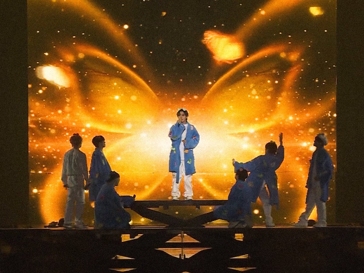 검은 미로 속 불빛은 바로 너였어 런쥔아✨💫💛