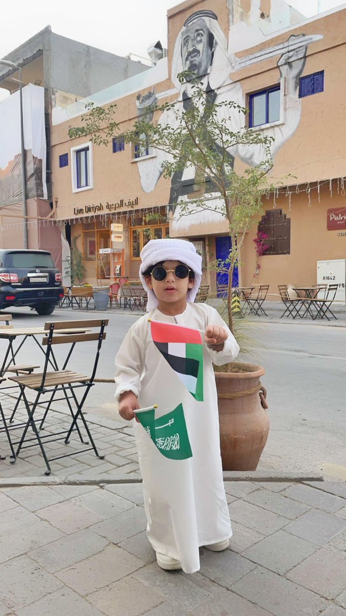 sul19952's tweet photo. كل عام والامارات شامخة 🤍🇦🇪

#الامارات #اليوم_الوطني_الاماراتي53 #السعودية https://t.co/QJsG0ySYNU