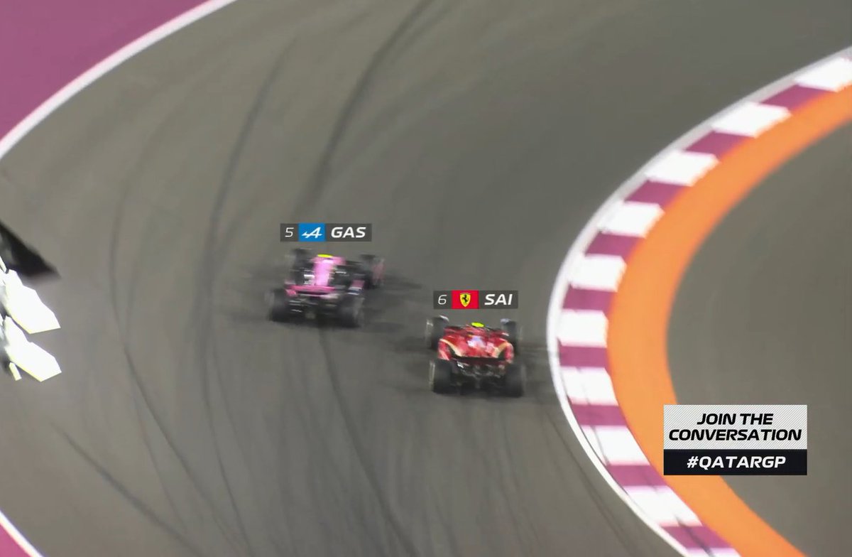 TearOffFR's tweet photo. TOUR 55/57

LA DÉFENSE DE PIERRE GASLY POUR LA 5E PLACE SUR CARLOS SAINZ !

ALLEZ PIERRE, T'ES GRAND ENCORE AUJOURD'HUI ! 💪 🇫🇷

#F1 #QatarGP