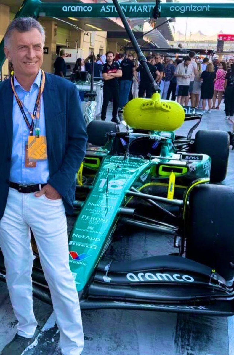 volverasertigre's tweet image. Que hace ahí????  
La reputisima madre!!! 
Con Razón!! 
El Rey de la oscuridad, El mufa nivel dios!! 
El maestro #Mufasa @mauriciomacri en #GPQatar #Formula1 #F1 #Macrimufa #Colapinto #Franco #FranColapintoToF1In2025