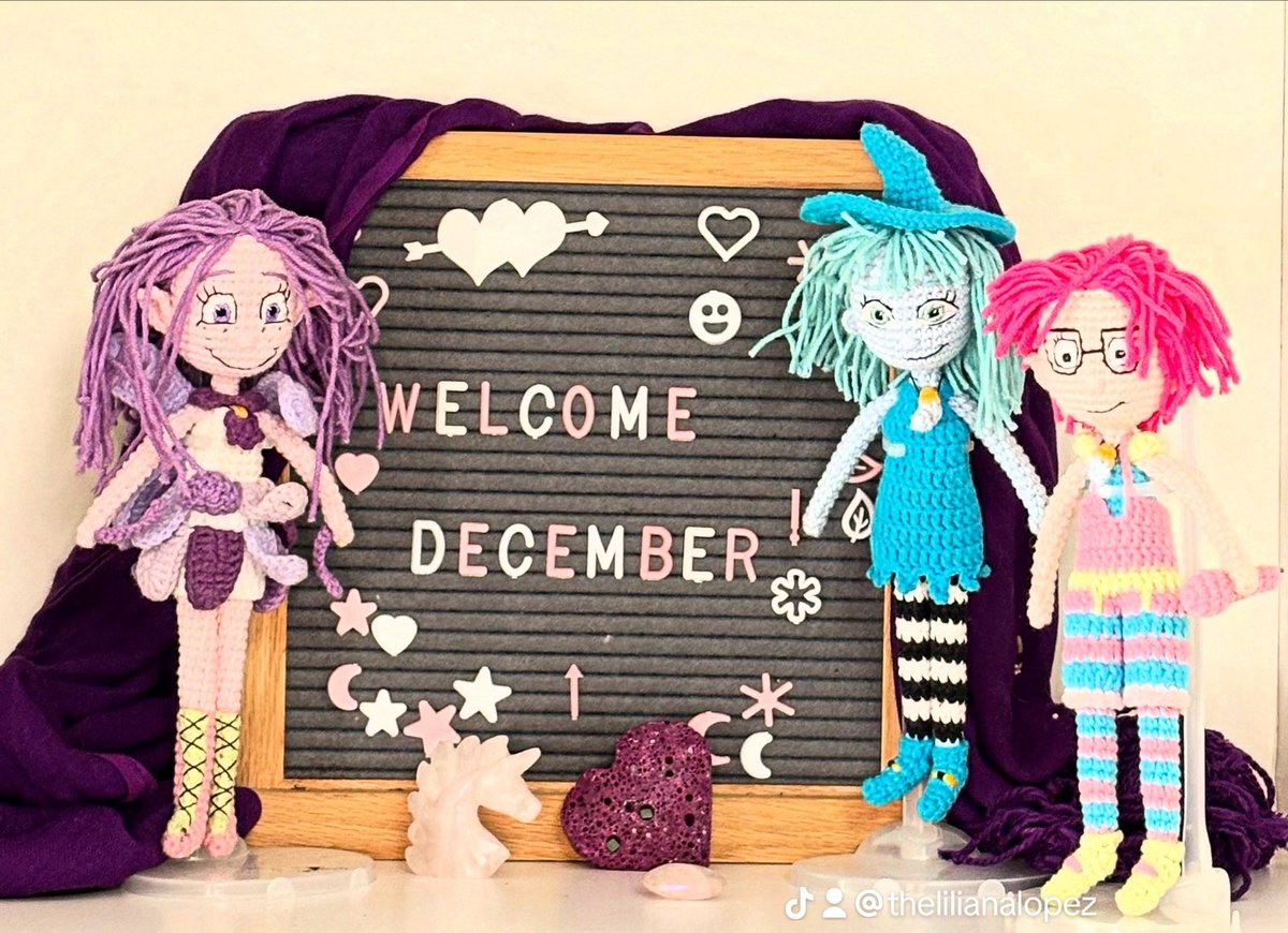 I can’t believe that December is here. This year went by fast.
♥️💚
Are you ready for this month? Are there any goals you need to finish?
♥️💚
Wishing you all a great month!

#WritingCommunity #Kidlit #LibrosenEspañol