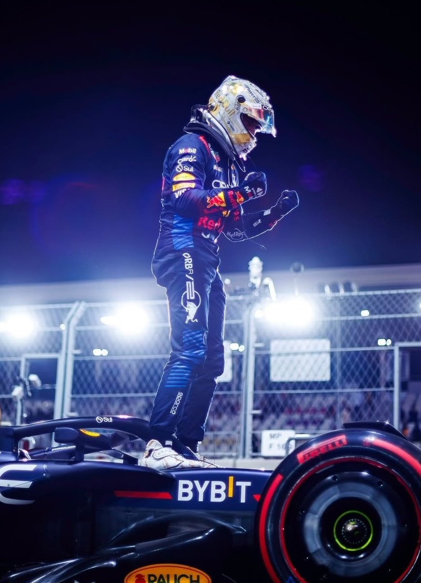 verstappenews's tweet photo. MAX VERSTAPPEN DOES IT AGAINNNN

P1 FOR THE GREATEST OF ALL TIME https://t.co/PyrI43XK5u