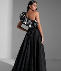 Angel_0255's tweet image. This versatile piece is perfect for any occasion, making you the epitome of elegance and sophistication. Don't just wear a dress, make a statement with our masterpiece. #DesignerFashion #LuxuryStyle #ElevateYourWardrobe