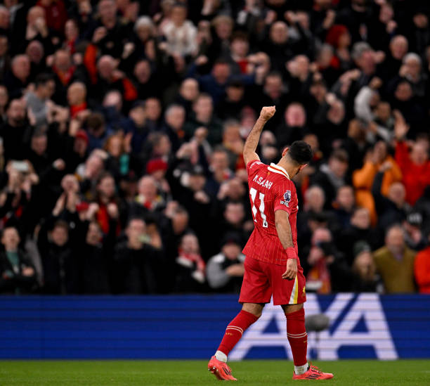 One of us.

#LFC #Anfield #LIVMCI #EPL <a href="/MoSalah/">Mohamed Salah</a>