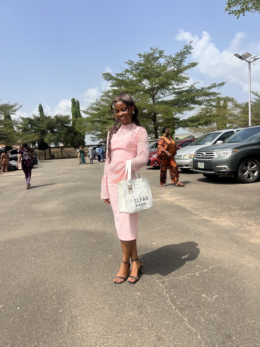 KhassietheminiHR tweet media